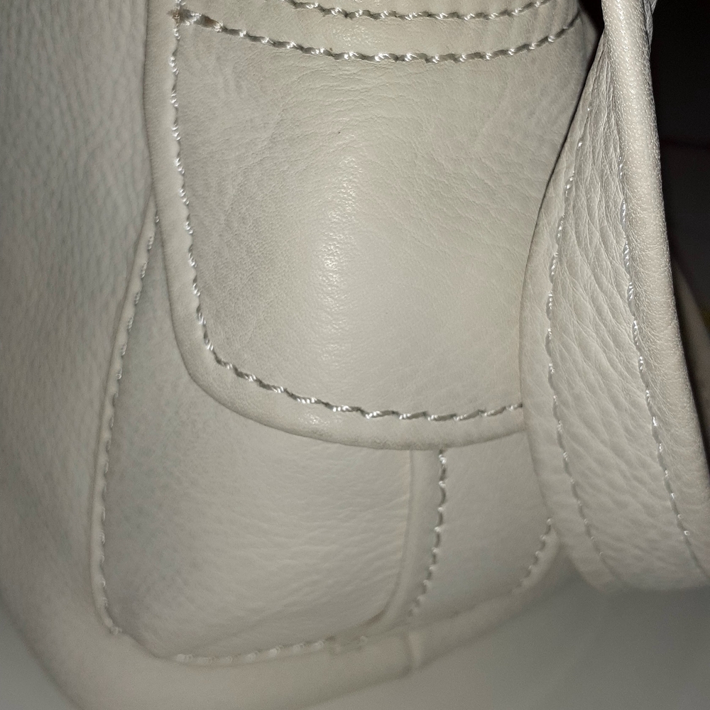 Fossil Cream Leather Shoulder Bag - Picture 8 of 11